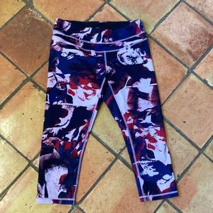 GUC Lucy Capri leggings sz m